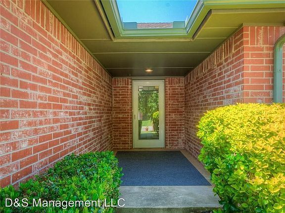 3rd image of 8512 SW 37th St