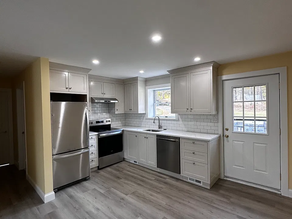 19 Roselawn Rd #4