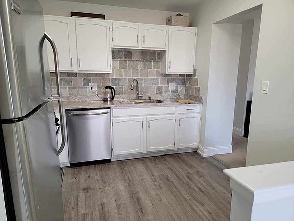 4th image of 890 Cross Creek Dr #Bb2