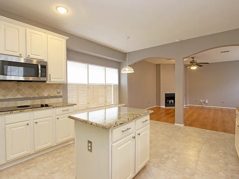 4251 Millview Ln — Photo 3