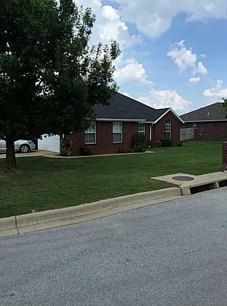 2nd image of 414 Edgehill Ave