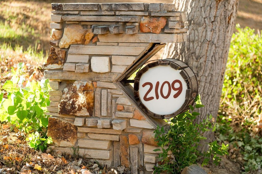 2109 Morning Dr