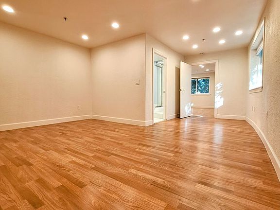 4th image of 15975 Cerro Vista Dr