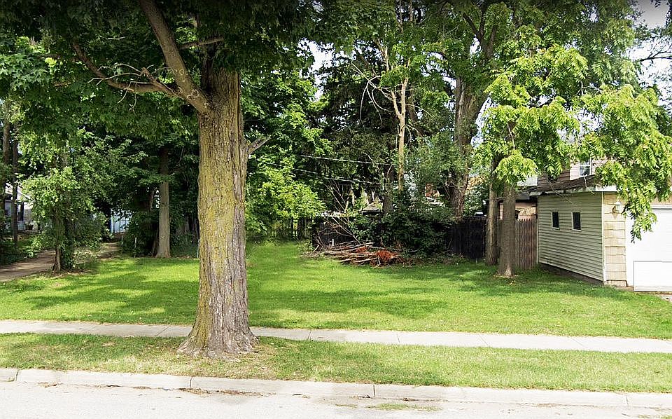 1st image of 467 E Empire Ave