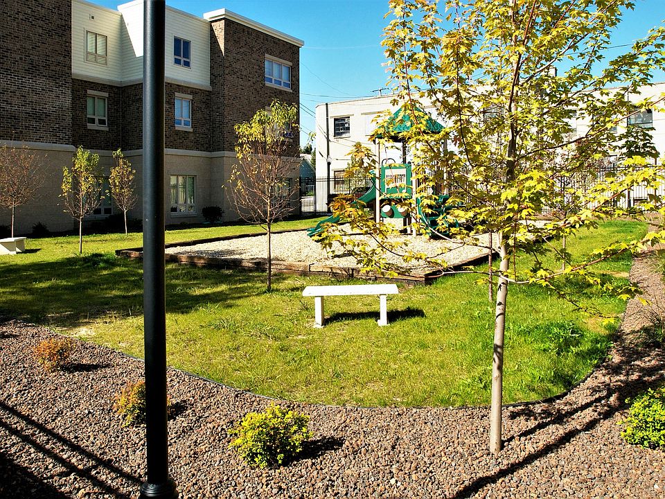 2nd image of 2730 W Lisbon Ave #8016844