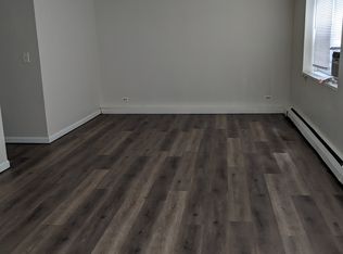 1622 Mark Ave APT 9, Elgin, IL 60123