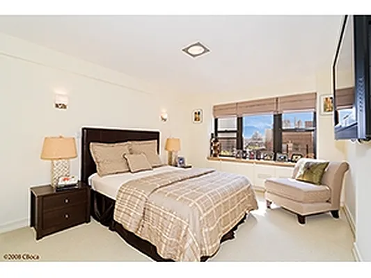 Sold by Corcoran | media 13