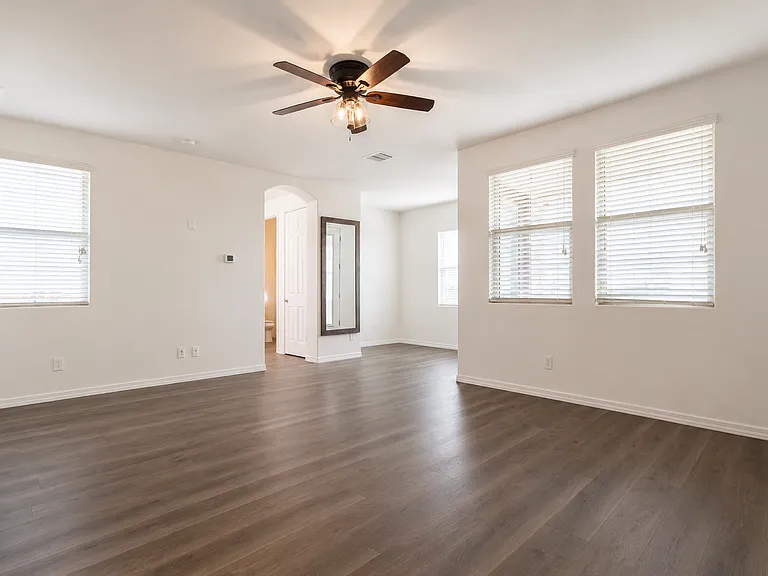 3674 E Turley St — Photo 12