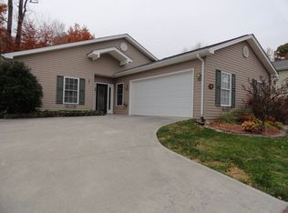 203 Allison Ln, Johnson City, TN 37604