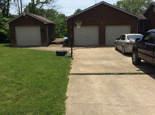 3077 Pickett Ln, Maysville, KY 41056