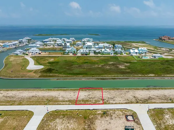 4005 Punta Mita Dr, Rockport, TX 78382