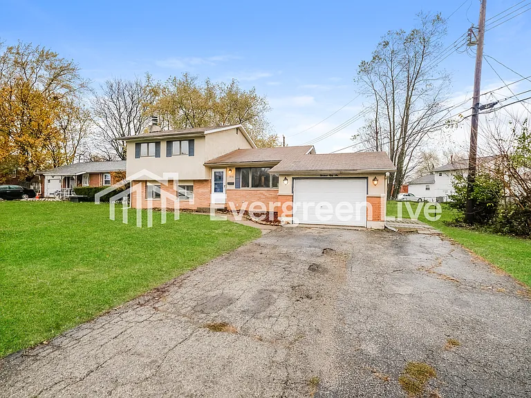 1356 Benvue Dr — Photo 2