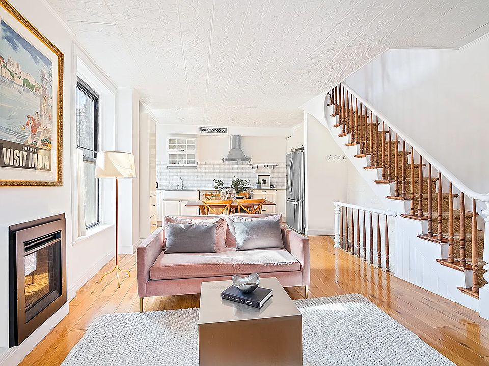 1st image of 154 Warren St