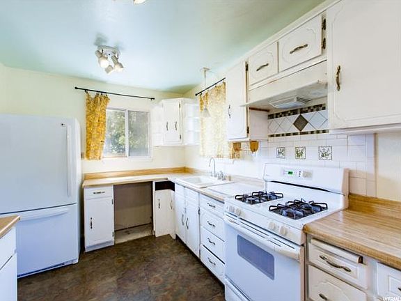 3rd image of 1453 W Hayes Ave