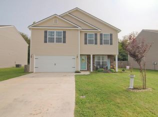 1804 River Poppy Rd, Mascot, TN 37806