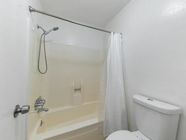 701 Rosedale St #H — Photo 21
