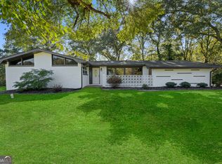 1027 Goza Rd, Fayetteville, GA 30215