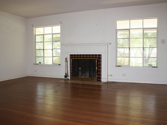 Living Room with Fireplace