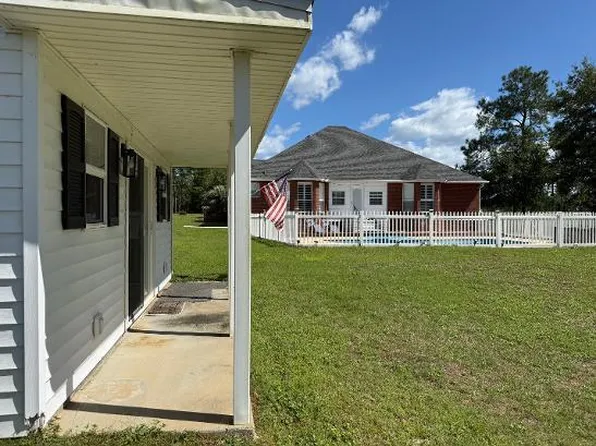 1025 Ten Lake Dr, Defuniak Springs, FL 32433