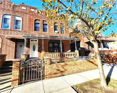 212 E 52nd Street, New York, NY, 10022