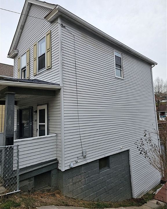 2nd image of 702 Sellers Ave