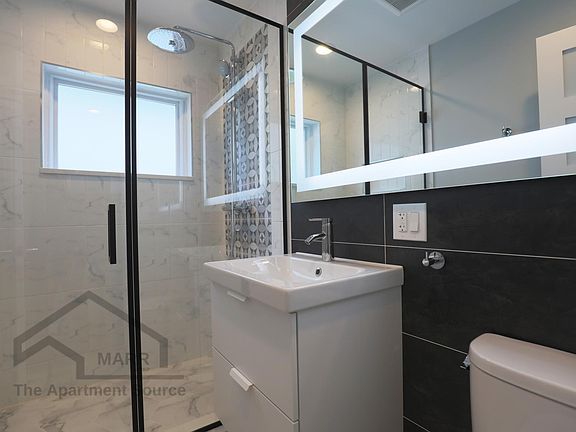 4th image of 4516 N Seeley Ave #2F