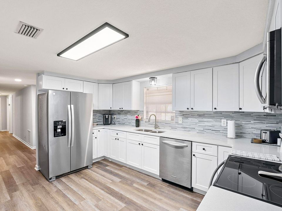 1st image of 4911 Perrine Dr #14960522
