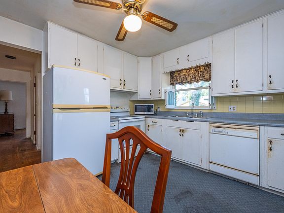4th image of 2308 Coles Ave
