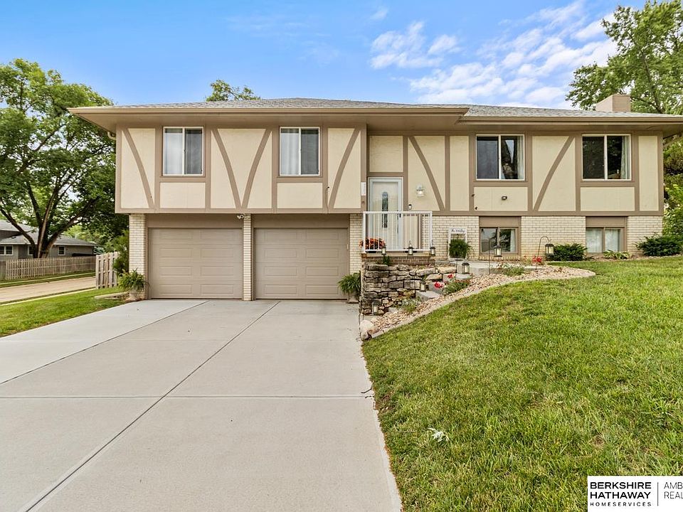 1st image of 3301 Redwing Dr
