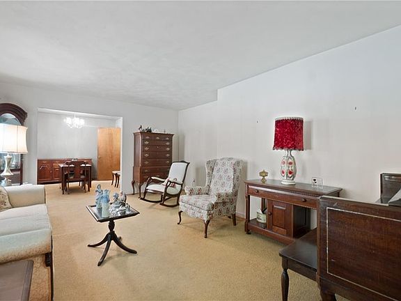 3rd image of 121 Longwood Avenue