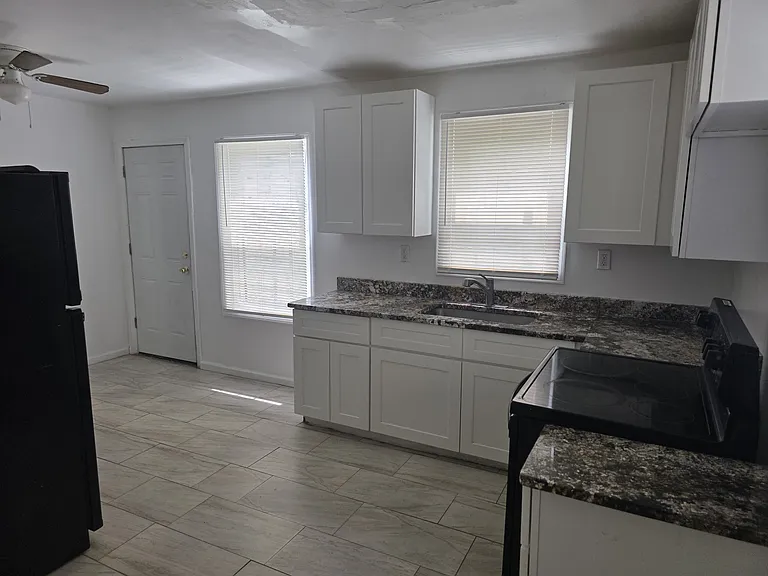 3299 Monterey St — Photo 6