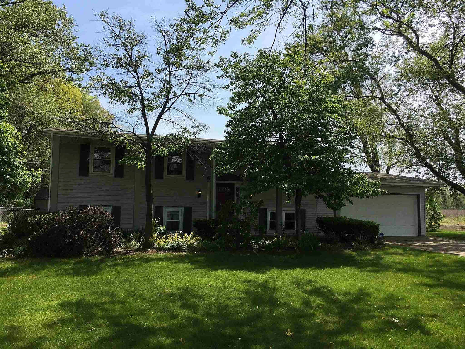 54260 Bittersweet Rd photo 1