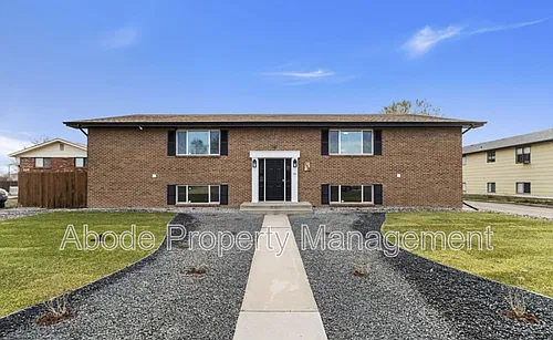 138 Glenda Dr Photo 1