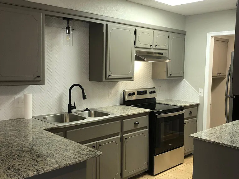1903 Christie Dr #1903 — Photo 4