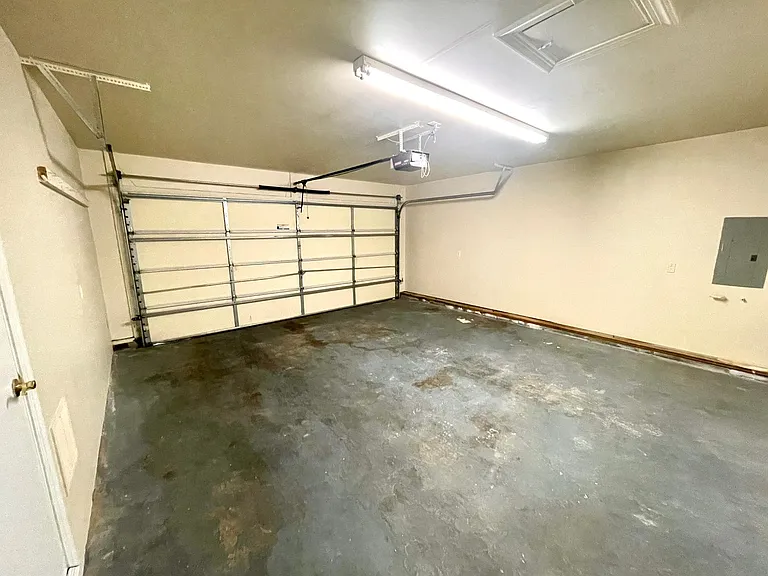 275 Barkwood St — Photo 8