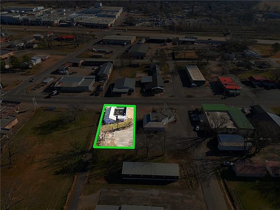 4th image of 320 S 2nd St #12