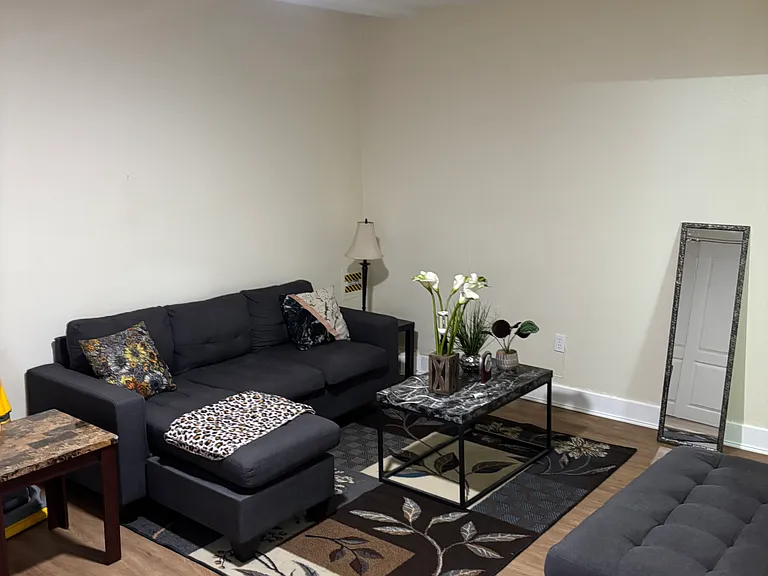 53239 Champlain St — Photo 11