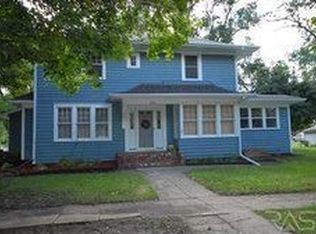 300 Dakota St, Centerville, SD 57014
