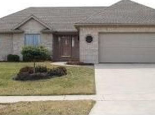 690 Parkside Dr, Wauseon, OH 43567