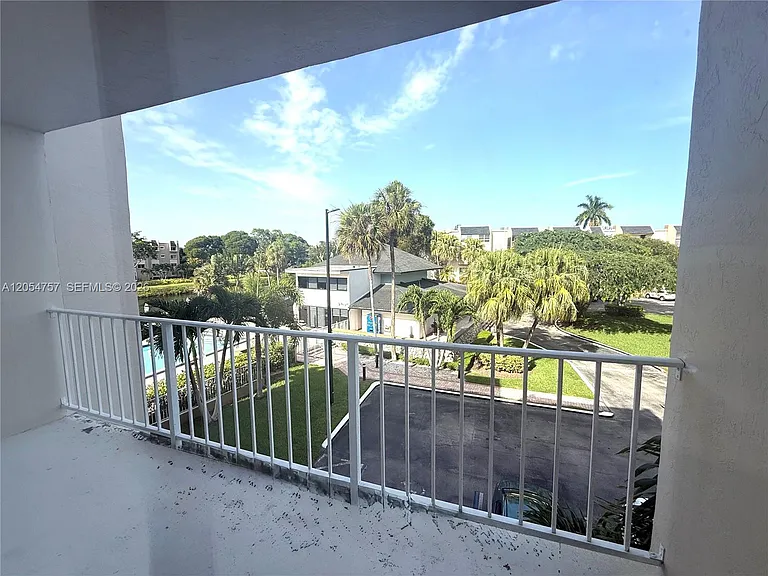 7755 SW 86th St #C-303 — Photo 12