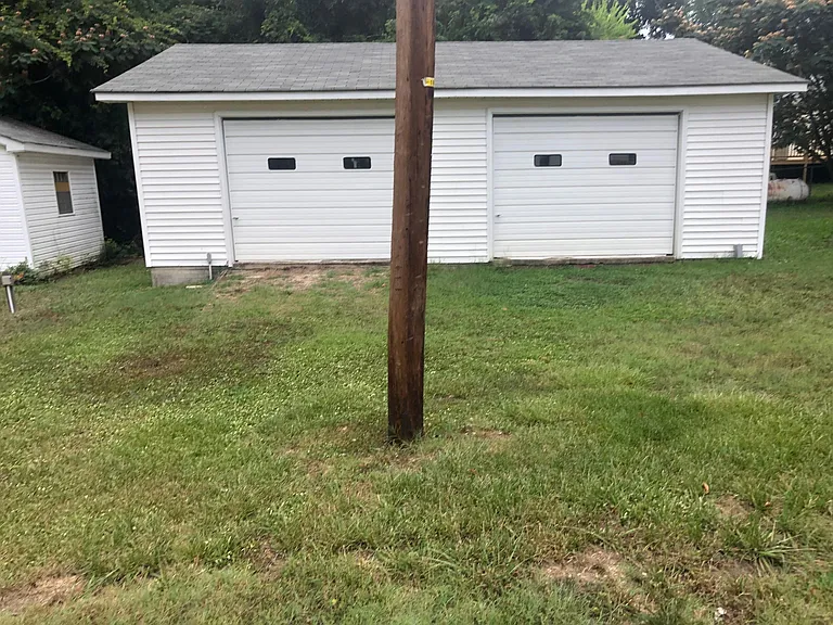 107 Crane Ave — Photo 31