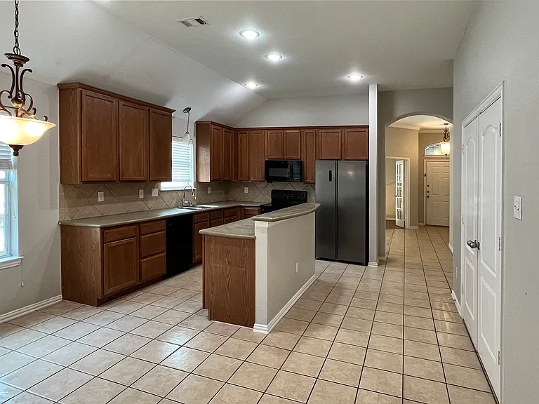 2109 Michelle Creek Dr — Photo 14