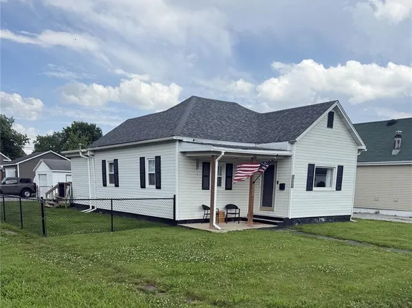 1001 S Macoupin St, Gillespie, IL 62033