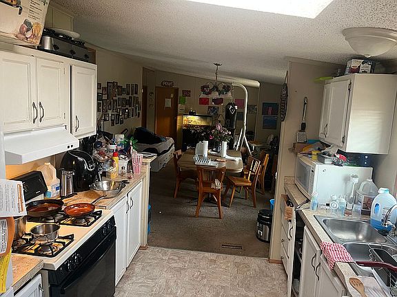 2nd image of 59181 Dawn St