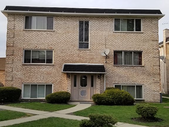 2nd image of 9958 Holly Ln