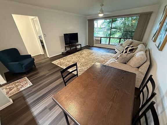 3rd image of 15 Kulanihakoi St APT 14B