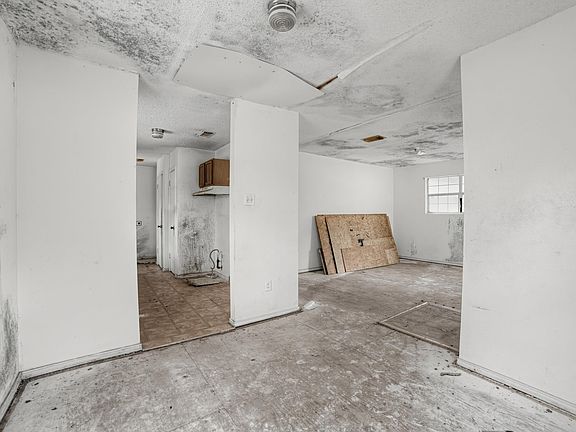 4th image of 412 Craig St