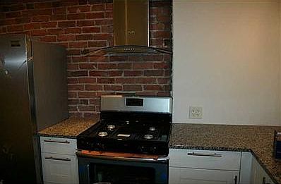 5th image of 1628 E Vermont St