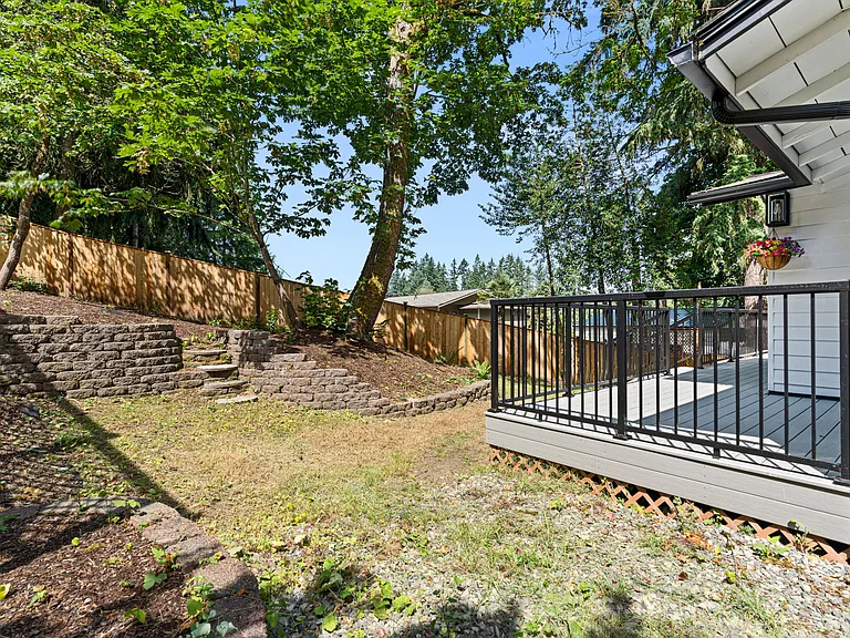SE 96th Pl — Photo 15