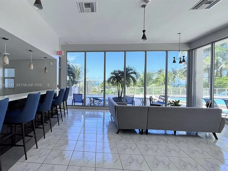 9225 Collins Ave #706 — Photo 31